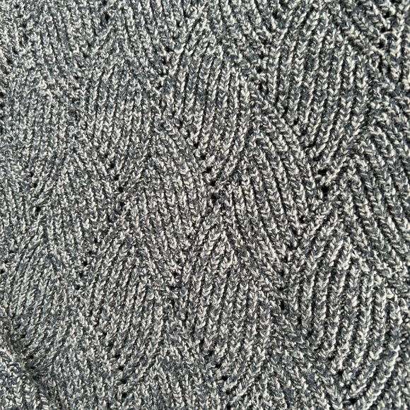 Woman’s Sundance sweater with scalloped edges, perfect condition - Picture 3 of 7